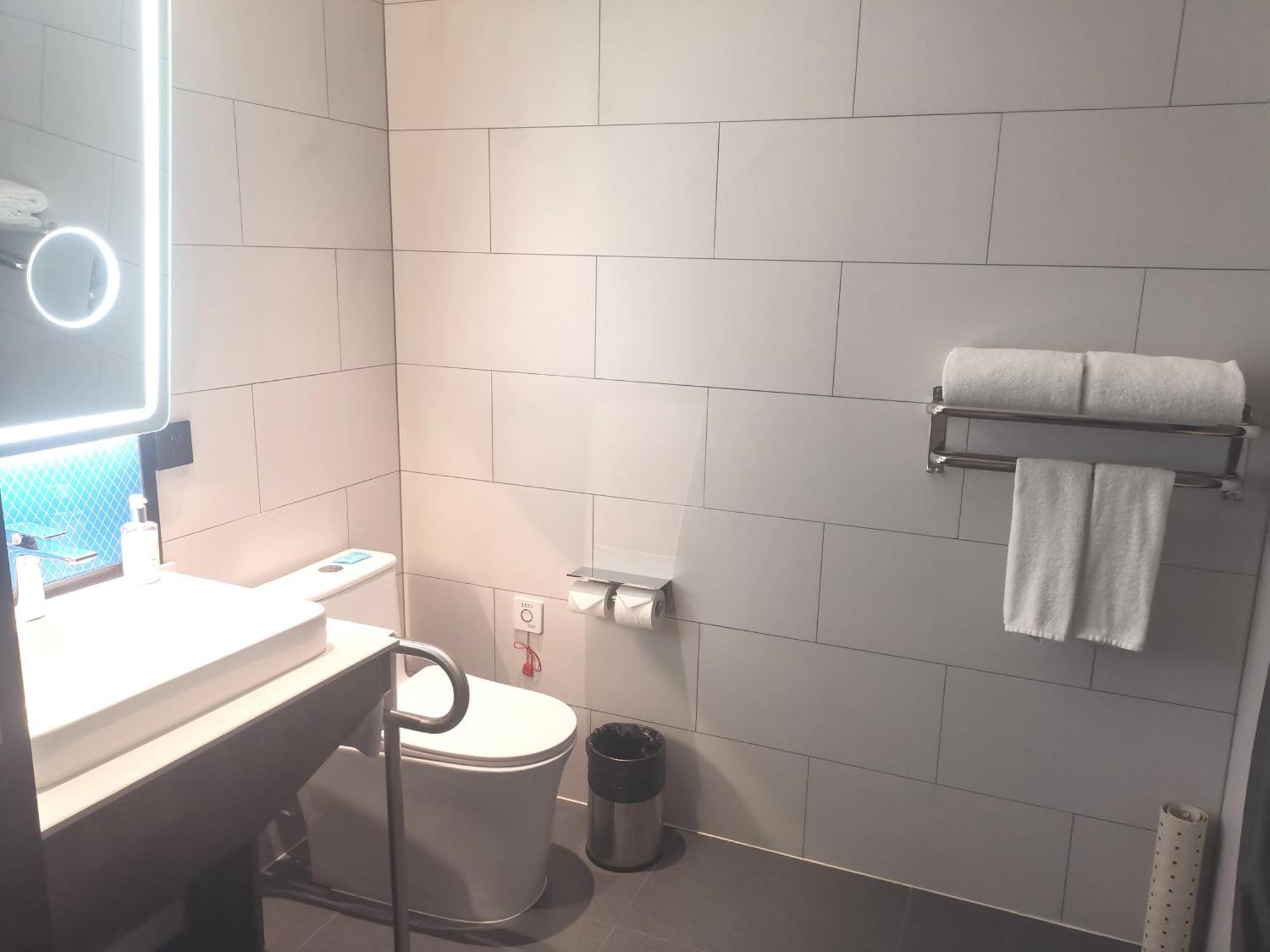 Holiday Inn Express Shanghai Expo Centre By Ihg Екстериор снимка